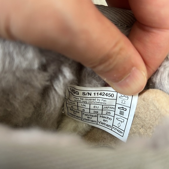 Uggs light grey taupe ultra mini clear sz 8 new - Picture 6 of 8